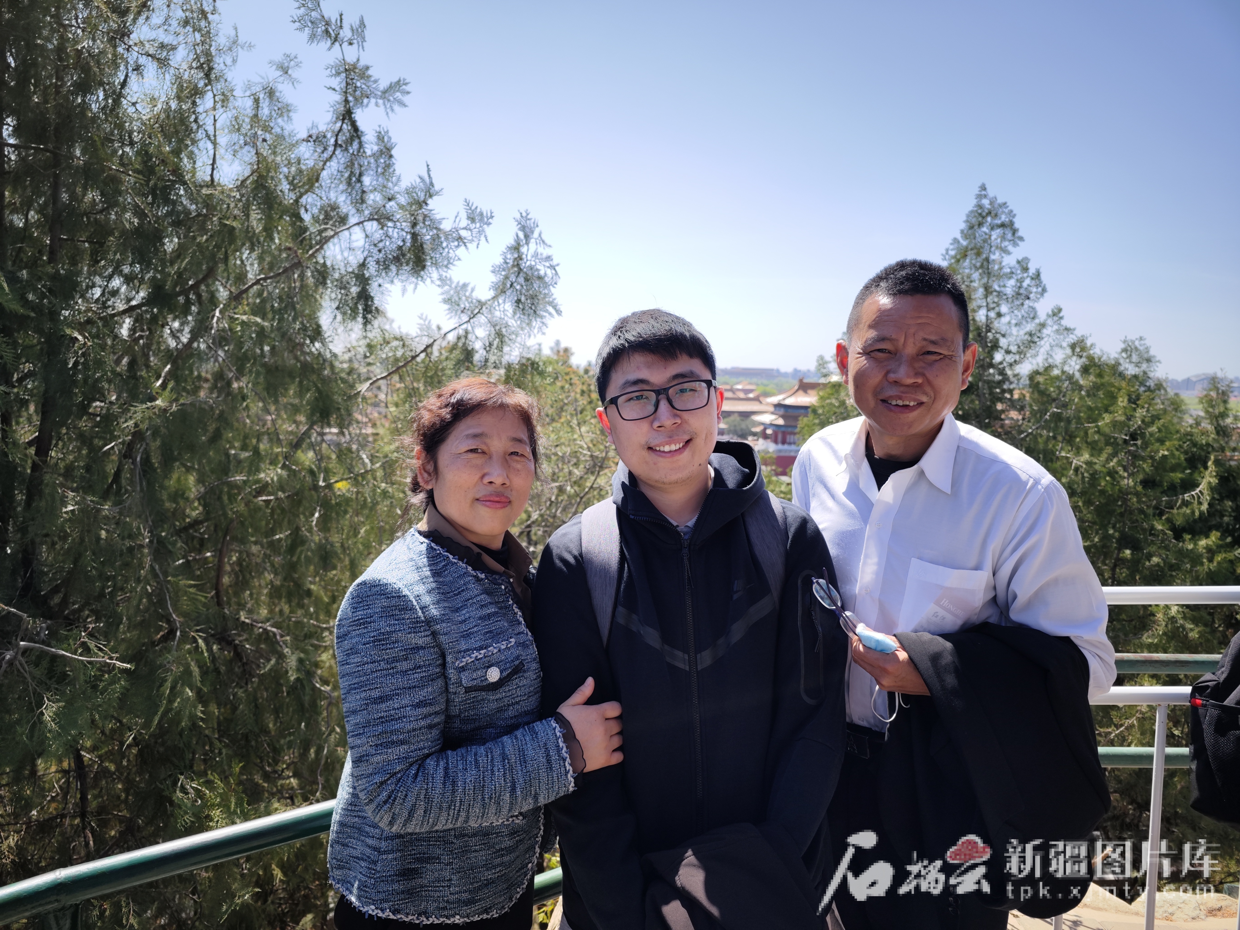 心铸就文明家庭——记第三届全国家庭谭文波K8凯发天生赢家文明的力量丨科技报国以匠